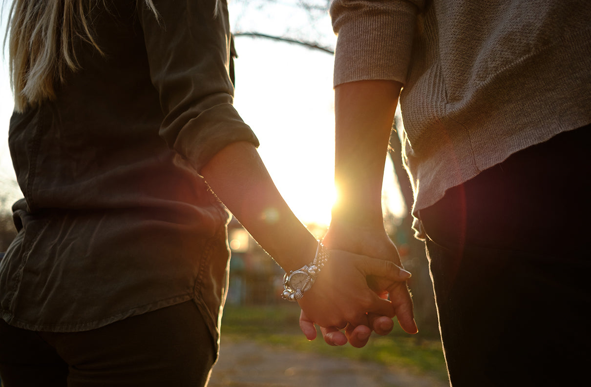 Yosh pornografik film tarqaldi